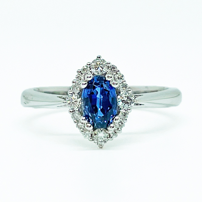 White Gold Ring with Sapphire and Diamonds